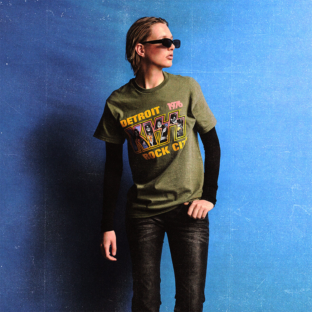 Detroit Rock City 1976 T-Shirt Model 4