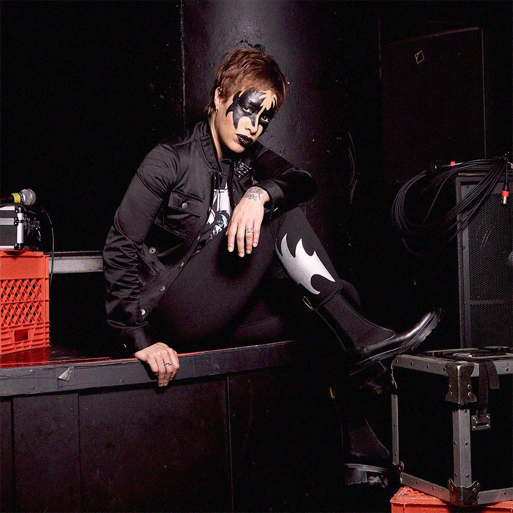 The Demon ALIVE! Leggings