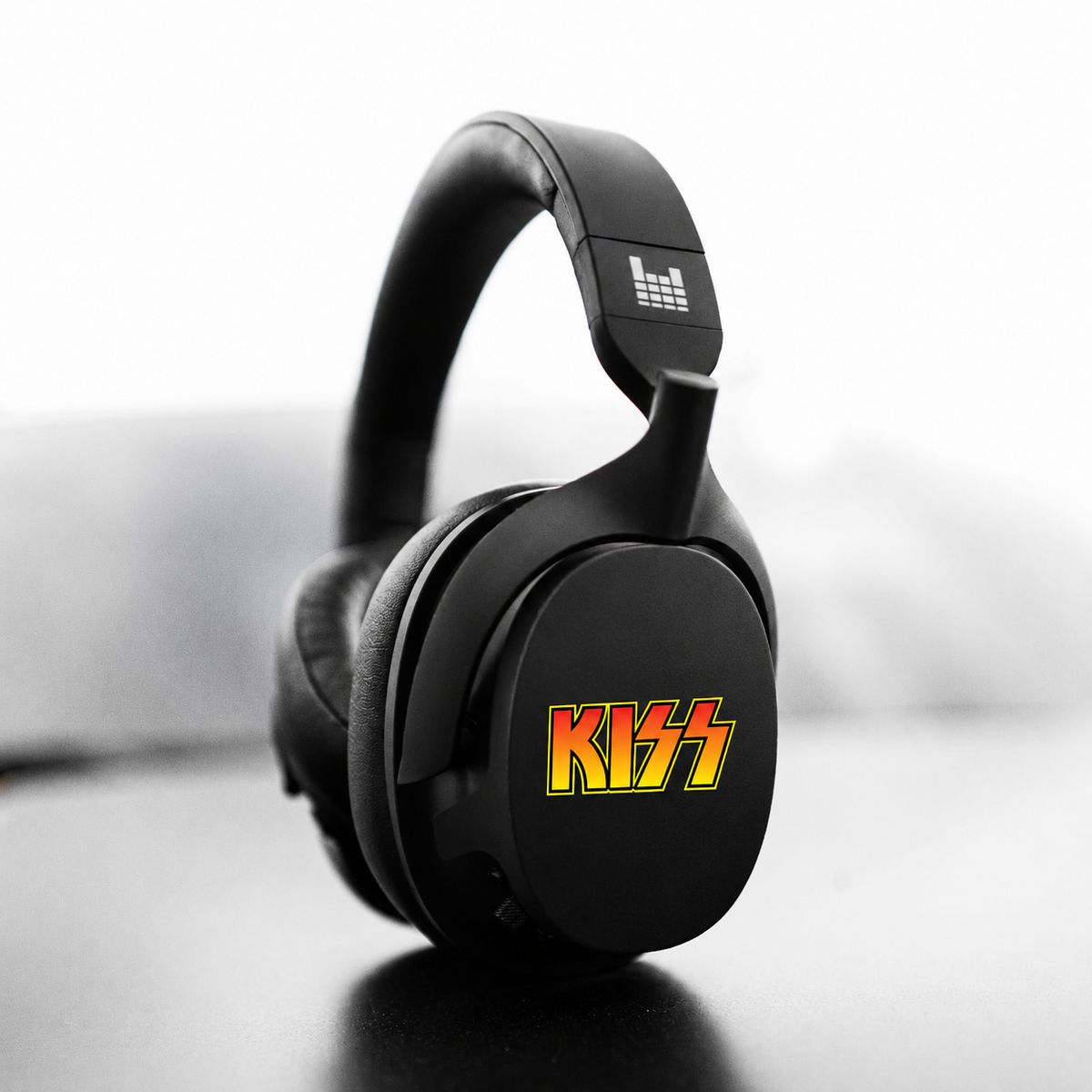 Heavys H1H Headphones + KISS Special Edition Shells 1